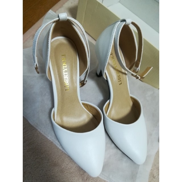 【wedding】白パンプス22.5〜23センチ レディースの靴/シューズ(ハイヒール/パンプス)の商品写真