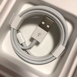 アイフォーン(iPhone)のライトニングケーブル(バッテリー/充電器)