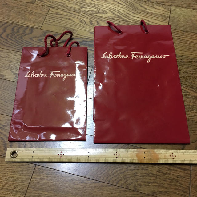 Ferragamo(フェラガモ)のFerragamoショッパー 二枚 レディースのバッグ(ショップ袋)の商品写真