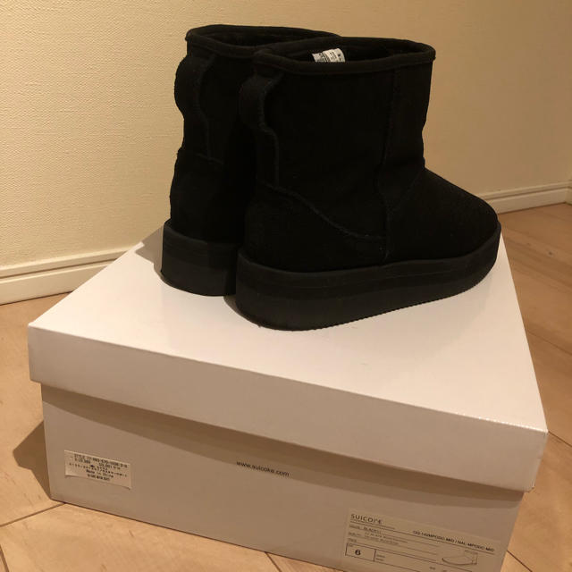 L'Appartement DEUXIEME CLASSE(アパルトモンドゥーズィエムクラス)のL'Appartement SUICOKE MUTON BOOTS スイコック  レディースの靴/シューズ(ブーツ)の商品写真