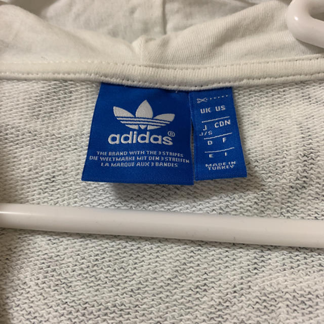 adidas(アディダス)のadidasパーカー レディースのトップス(パーカー)の商品写真