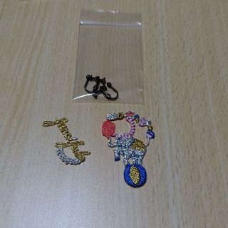 フェリシモ(FELISSIMO)のフェリシモ サーカス刺繍のイヤリング(イヤリング)