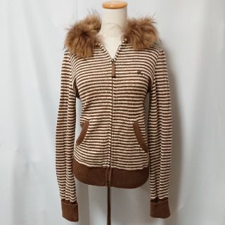 バーバリーブルーレーベル(BURBERRY BLUE LABEL)のバーバリーブルーレーベル ファー付き ニット パーカー(ニット/セーター)