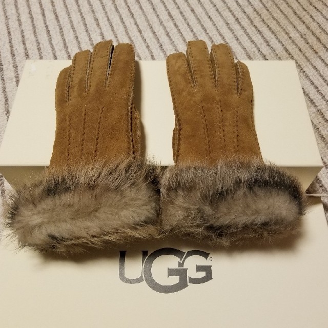 UGG(アグ)の【新品】UGG 羊皮手袋 レディースのファッション小物(手袋)の商品写真