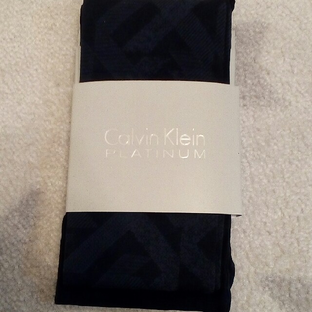 Calvin Klein(カルバンクライン)のCalvin Klein PLATINUMネイビー×ブルー柄タイツ☆グンゼM-L レディースのレッグウェア(タイツ/ストッキング)の商品写真