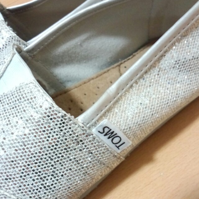 TOMS　シルバーラメ レディースの靴/シューズ(スニーカー)の商品写真