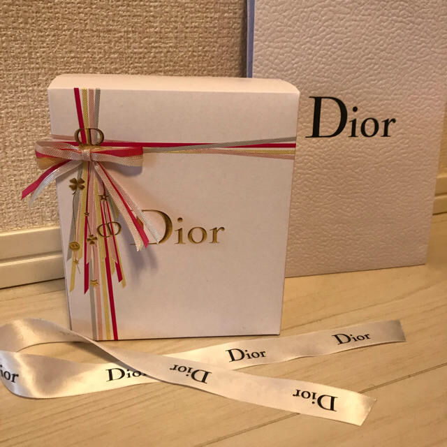 Dior(ディオール)のDIOR ラッピングセット インテリア/住まい/日用品のオフィス用品(ラッピング/包装)の商品写真