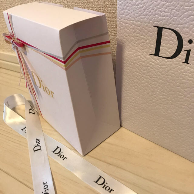 Dior(ディオール)のDIOR ラッピングセット インテリア/住まい/日用品のオフィス用品(ラッピング/包装)の商品写真