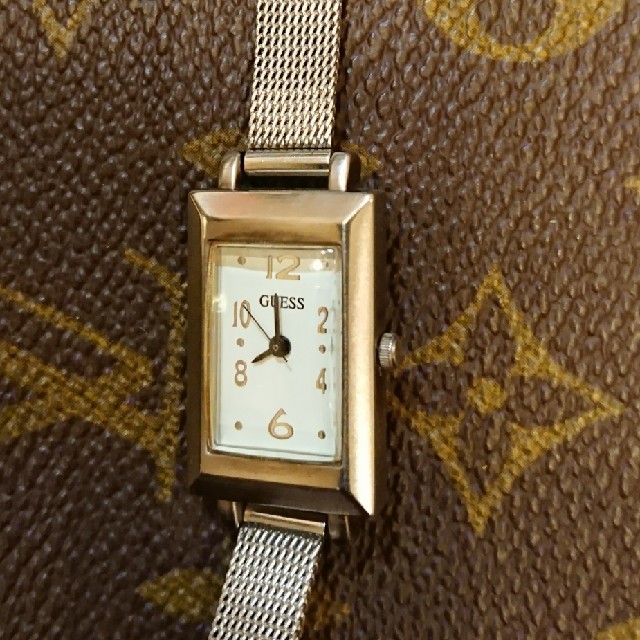 GUESS(ゲス)のGUESSクオーツ時計 レディースのファッション小物(腕時計)の商品写真