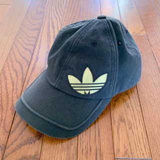 アディダス(adidas)の【adidas・アディダス】キャップ コットン カーキ sullen購入(キャップ)