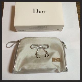 クリスチャンディオール(Christian Dior)の未使用♡ディオールシルバーおリボンポーチ(ポーチ)