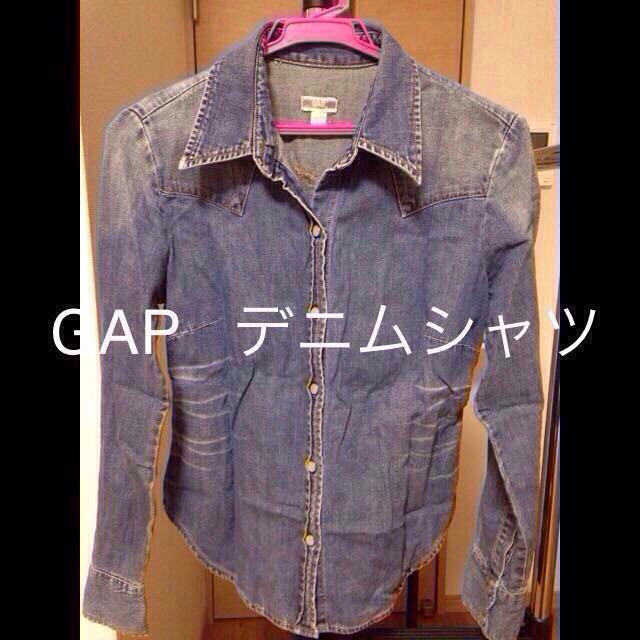 GAP(ギャップ)の5/18まで‼︎GAP デニムシャツ レディースのトップス(シャツ/ブラウス(長袖/七分))の商品写真