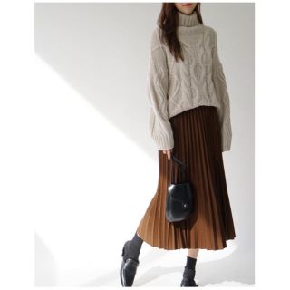 ザラ(ZARA)の新品 ブラウン プリーツスカート(ロングスカート)