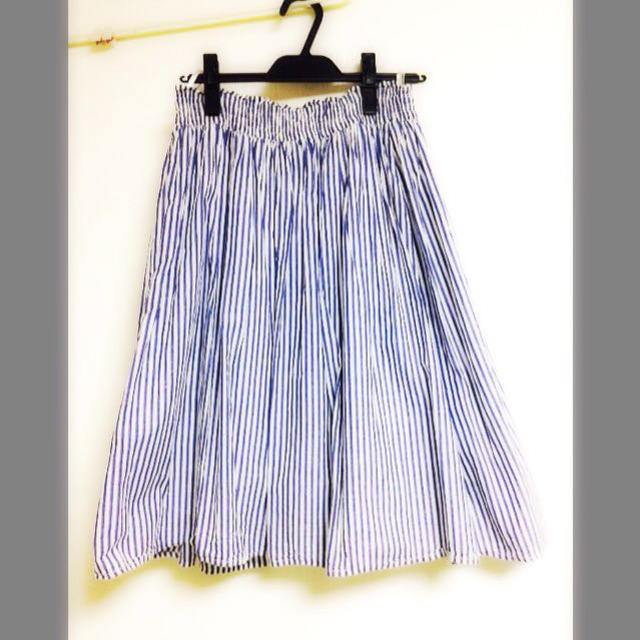 URBAN RESEARCH(アーバンリサーチ)の☺︎送料込み☺︎UR ストライプスカート レディースのスカート(ひざ丈スカート)の商品写真