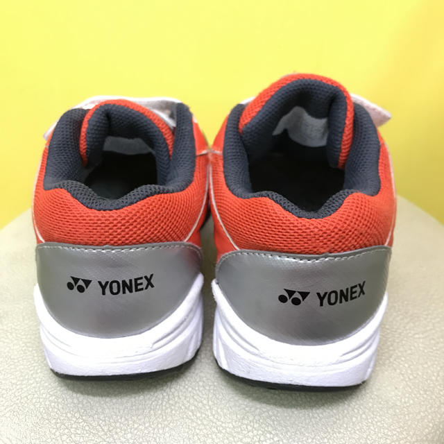 YONEX(ヨネックス)のヨネックステニスシューズ オールコート 21センチ 中古 スポーツ/アウトドアのテニス(シューズ)の商品写真