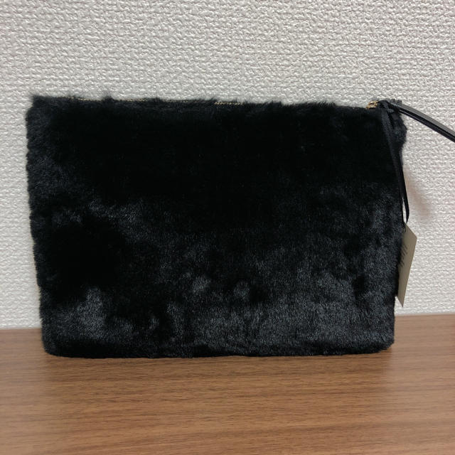 新品☆kate spade ファー パール　クラッチバック ブラック　正規品 黒