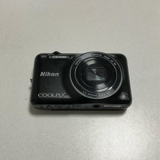 Nikon(ニコン)の《送料無料》coolpix s6600 自撮り、Wi-Fi付き スマホ/家電/カメラのカメラ(コンパクトデジタルカメラ)の商品写真
