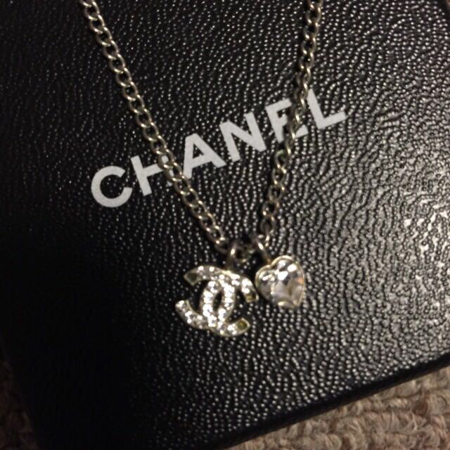 CHANEL(シャネル)の値下！シャネルハートストーンネックレス レディースのアクセサリー(ネックレス)の商品写真