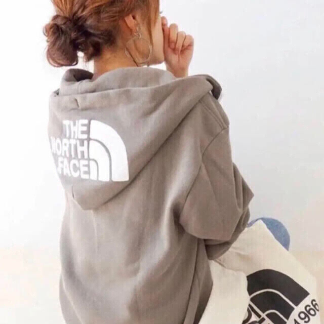 THE NORTH FACE パーカー ファルコンブラウン Sパーカー