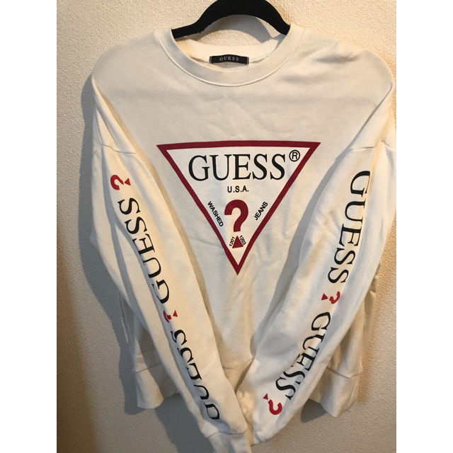 GUESS(ゲス)のGUESS トレーナー スウェット めろでぃ様専用 レディースのトップス(トレーナー/スウェット)の商品写真