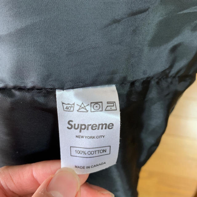 Supreme(シュプリーム)の値下げ中！supremeジャケット メンズのジャケット/アウター(ダウンジャケット)の商品写真