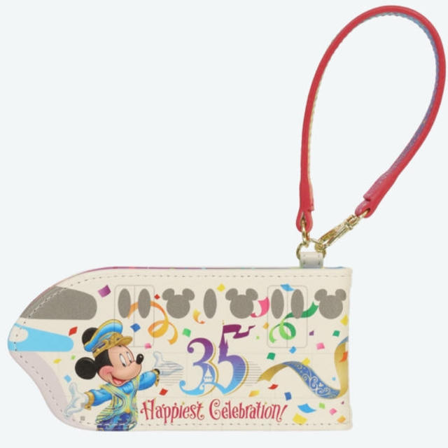Disney(ディズニー)のディズニー 35周年限定 パスポートケース レディースのファッション小物(パスケース/IDカードホルダー)の商品写真