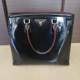 プラダ(PRADA)のプラダ、エナメルBAG(ハンドバッグ)