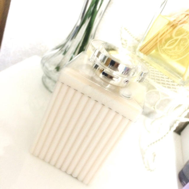 Chloe(クロエ)の＊クロエ ボディローション200ml コスメ/美容のボディケア(その他)の商品写真