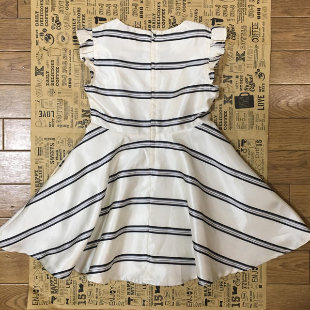 JENNI(ジェニィ)のジェニィ フェフォセット ワンピース 120 キッズ/ベビー/マタニティのキッズ服女の子用(90cm~)(ワンピース)の商品写真