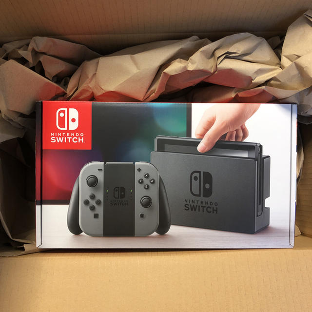 Nintendo Switch(ニンテンドースイッチ)の<新品>ニンテンドースイッチ グレー 本体 エンタメ/ホビーのゲームソフト/ゲーム機本体(家庭用ゲーム機本体)の商品写真