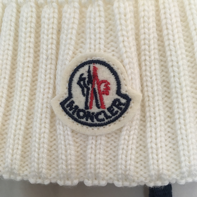 MONCLER(モンクレール)のモンクレール ニット帽 レディースの帽子(ニット帽/ビーニー)の商品写真
