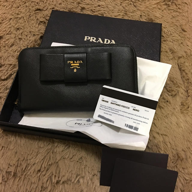 PRADA(プラダ)のプラダ長財布超美品 レディースのファッション小物(財布)の商品写真
