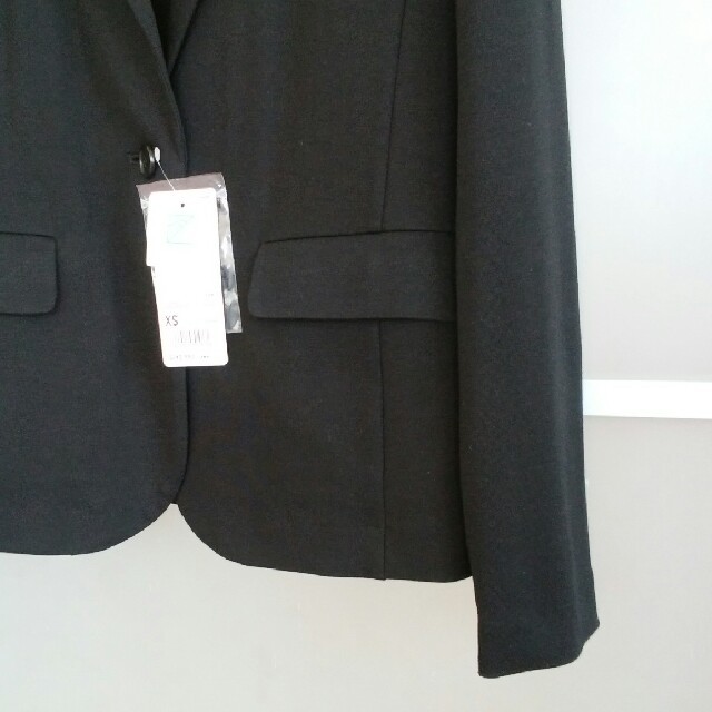 UNIQLO(ユニクロ)の【新品】UVカット ジャージージャケット ブラック レディースのジャケット/アウター(テーラードジャケット)の商品写真