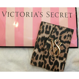 ヴィクトリアズシークレット(Victoria's Secret)のVictoria's Secret パスポートケース ヴィクトリアシークレット(旅行用品)