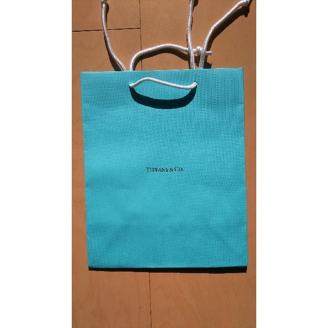 Tiffany & Co.(ティファニー)のティファニー 紙袋 レディースのバッグ(ショップ袋)の商品写真