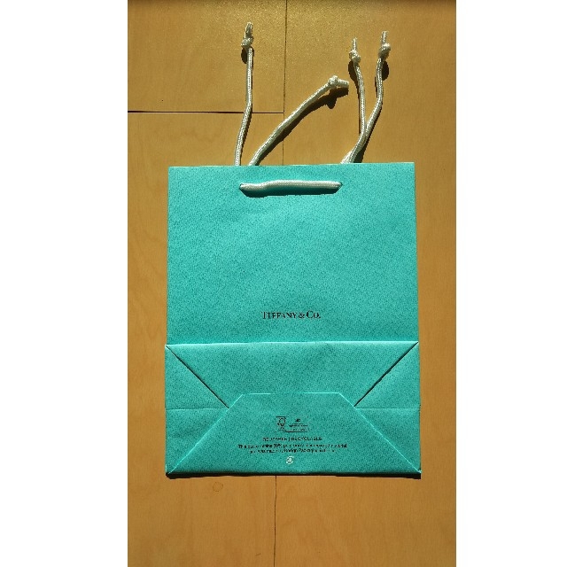 Tiffany & Co.(ティファニー)のティファニー 紙袋 レディースのバッグ(ショップ袋)の商品写真