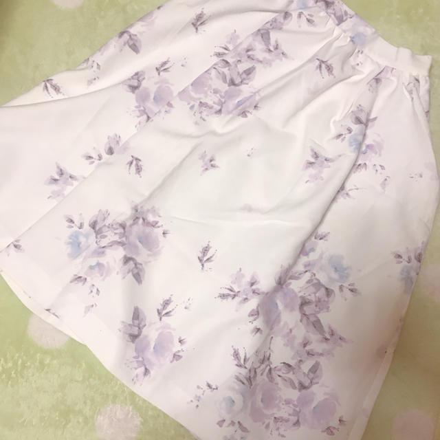 MERCURYDUO(マーキュリーデュオ)の【あや様専用】MERCURYDUO 花柄スカート レディースのスカート(ひざ丈スカート)の商品写真