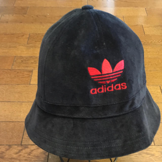 adidas(アディダス)のadidas  ハット 美品 レディースの帽子(ハット)の商品写真