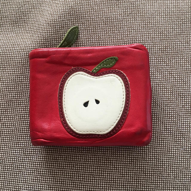 CAMPER(カンペール)のカンペール りんごの二つ折り財布 レディースのファッション小物(財布)の商品写真