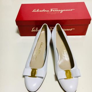 フェラガモ(Ferragamo)のフェラガモ  リボンパンプス(ハイヒール/パンプス)