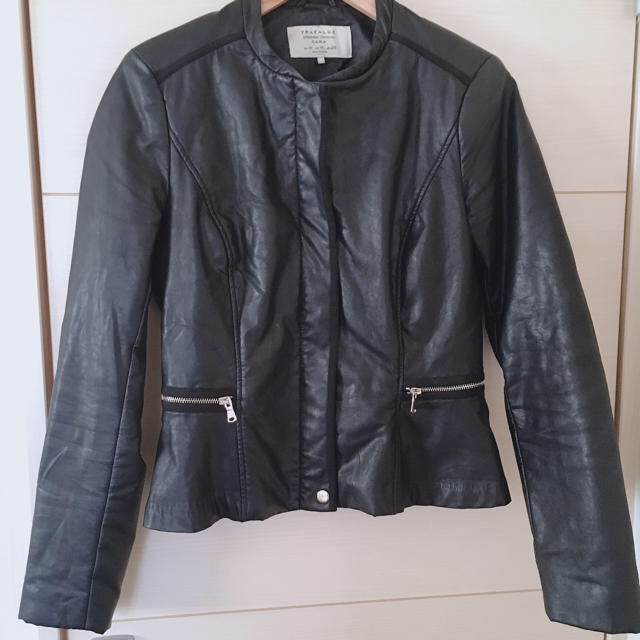 ZARA(ザラ)のペプラムライダース レディースのジャケット/アウター(ライダースジャケット)の商品写真