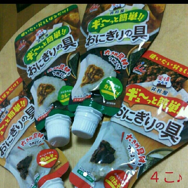 井村屋(イムラヤ)の4こ おにぎりの具 食品/飲料/酒の加工食品(レトルト食品)の商品写真