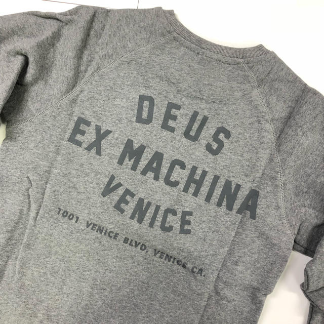 Deus ex Machina(デウスエクスマキナ)の【S】 DEUS EX MACHINA［デウス］ ロゴスウェット【SALE】 メンズのトップス(スウェット)の商品写真