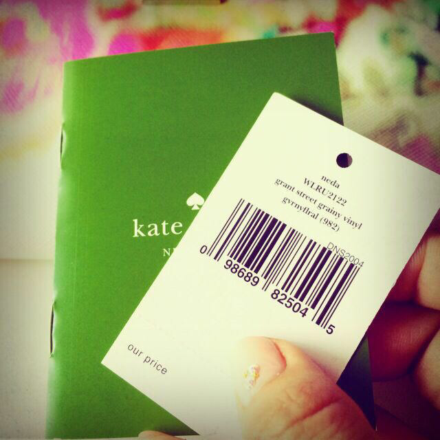 kate spade new york(ケイトスペードニューヨーク)のKatespade 春の新作花柄財布♡ レディースのファッション小物(財布)の商品写真