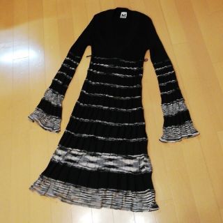 ミッソーニ(MISSONI)のルンルン様(ひざ丈ワンピース)