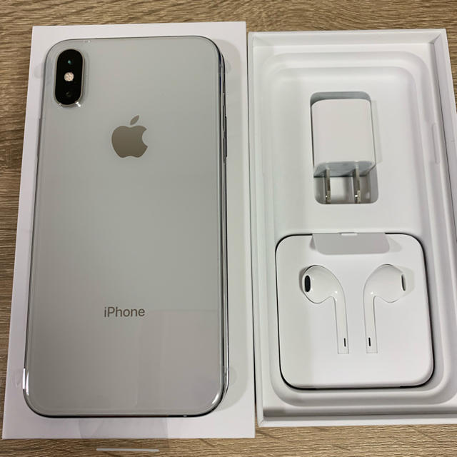 新品 iPhone XS 64GB au シルバー SIMロック解除済み スマートフォン