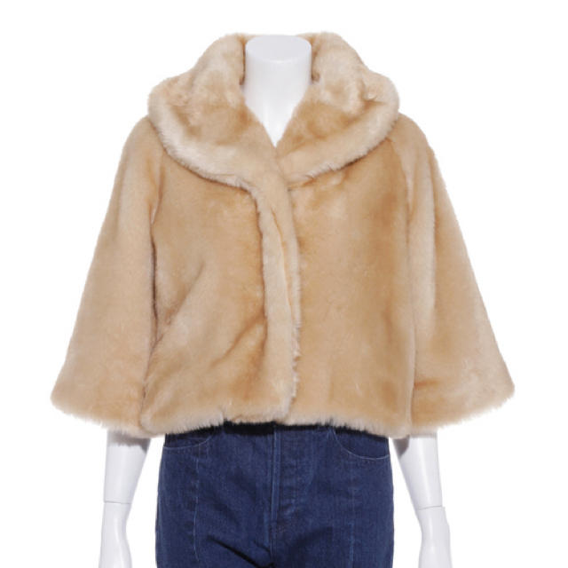 Lily Brown(リリーブラウン)のlily brown  ファーポンチョ レディースのジャケット/アウター(毛皮/ファーコート)の商品写真