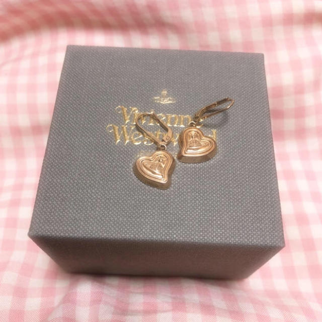 Vivienne Westwood(ヴィヴィアンウエストウッド)のヴィヴィアン ピンクゴールド ハート形ピアス ハンドメイドのアクセサリー(ピアス)の商品写真