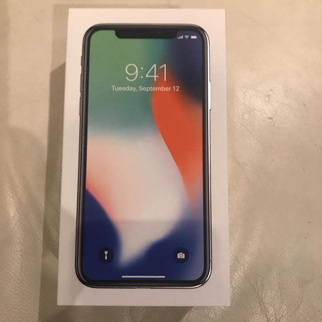 贅沢 X iPhone - iPhone 64G シルバー docomo スマートフォン本体 贅沢 X iPhone - iPhone 64G シルバー docomo スマートフォン本体