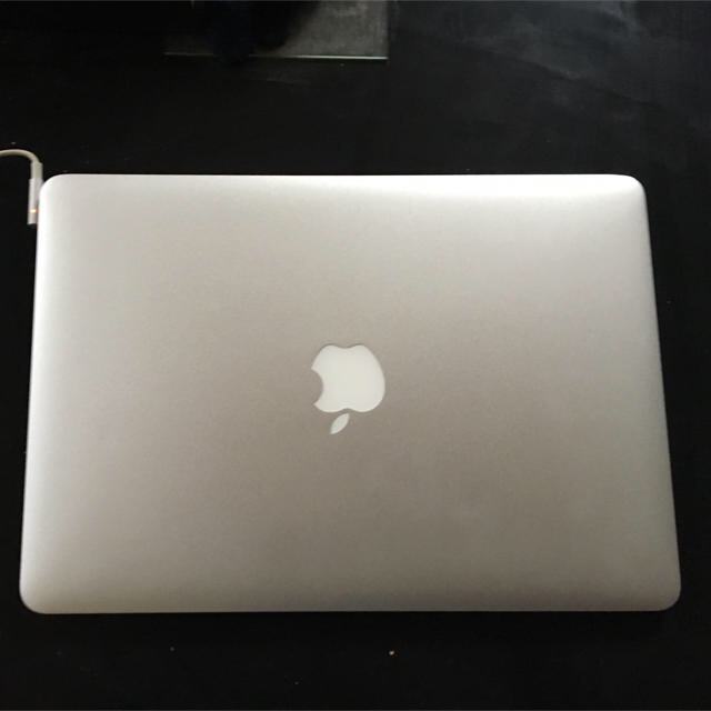 macbook air 13インチ128GBバッテリー充放電回数